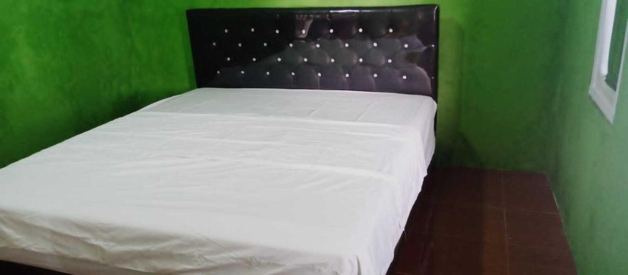 Express O 91843 Bbs Villa Ciater 반둥 외부 사진